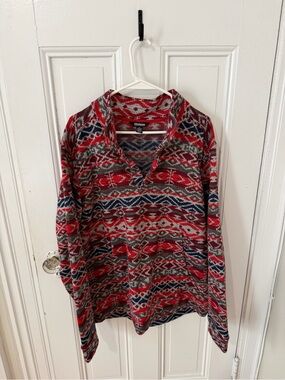 Sherpa Adventure Gear Red Patterned Men's Pullover Sweater